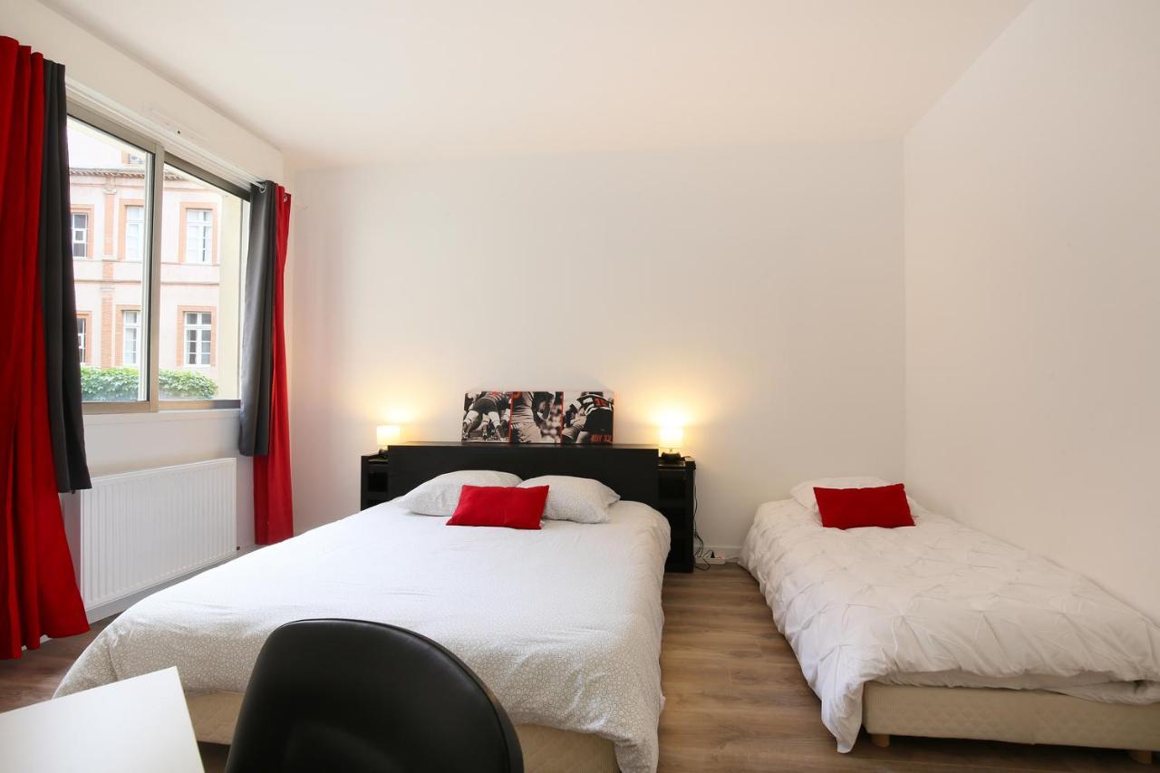 Le Premier De Saint Georges Place 120M Parking Toulouse Luaran gambar